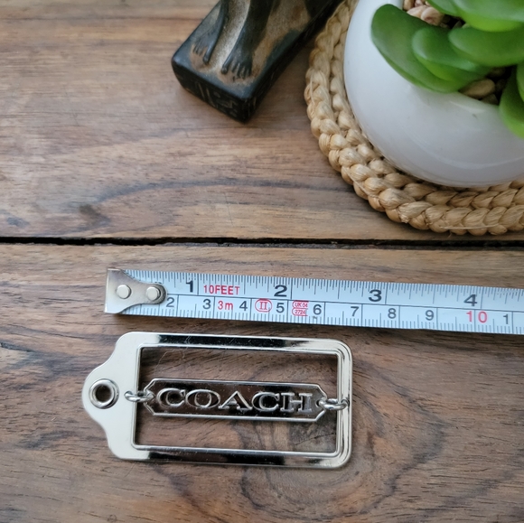 NWOT coach silver hang tag bag charm keychain pendant - Picture 4 of 4
